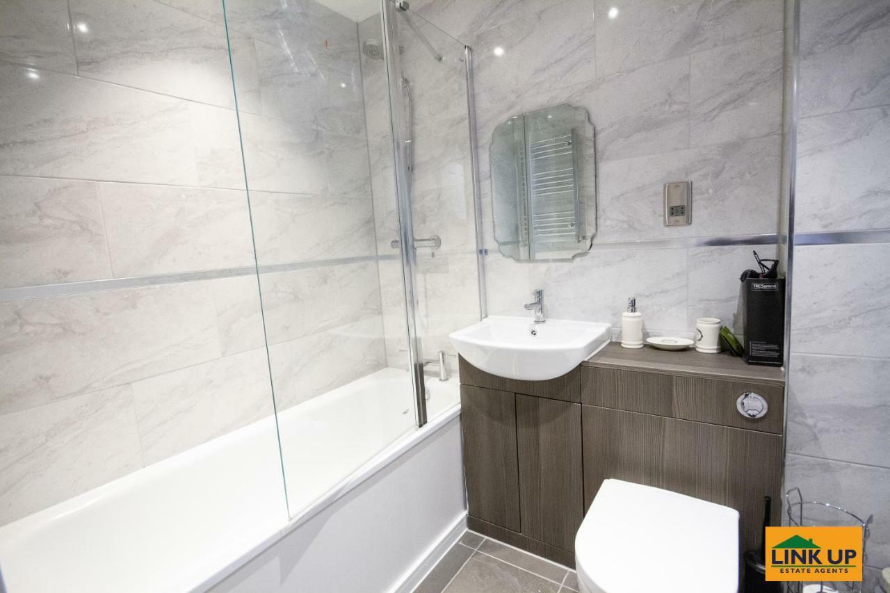 Holden Court Apartments - Apt 6 West Drayton  Экстерьер фото